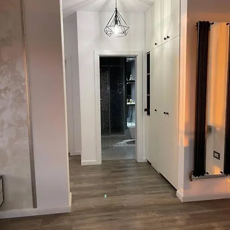 Διαμέρισμα Inchiriez Apartament *